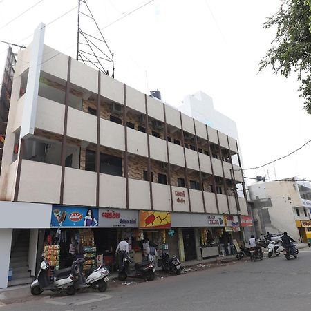 Nova Hotel Star Palace Rajkot Extérieur photo