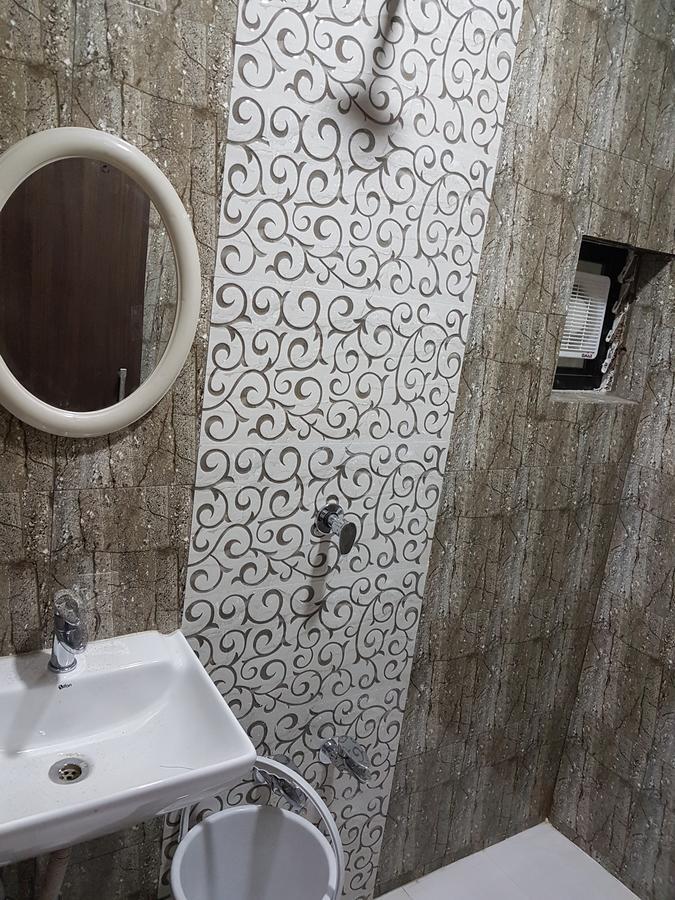 Nova Hotel Star Palace Rajkot Extérieur photo