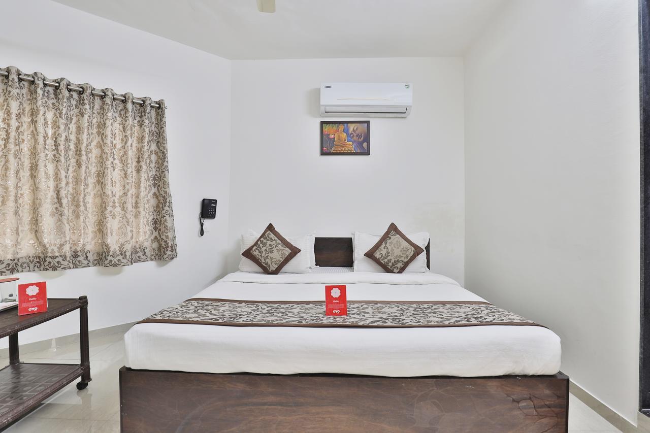 Nova Hotel Star Palace Rajkot Extérieur photo