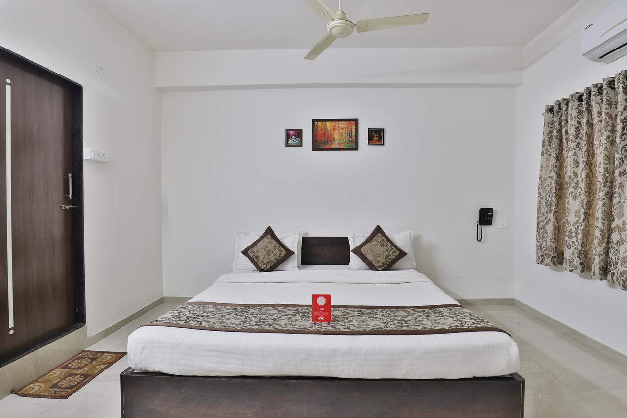Nova Hotel Star Palace Rajkot Extérieur photo