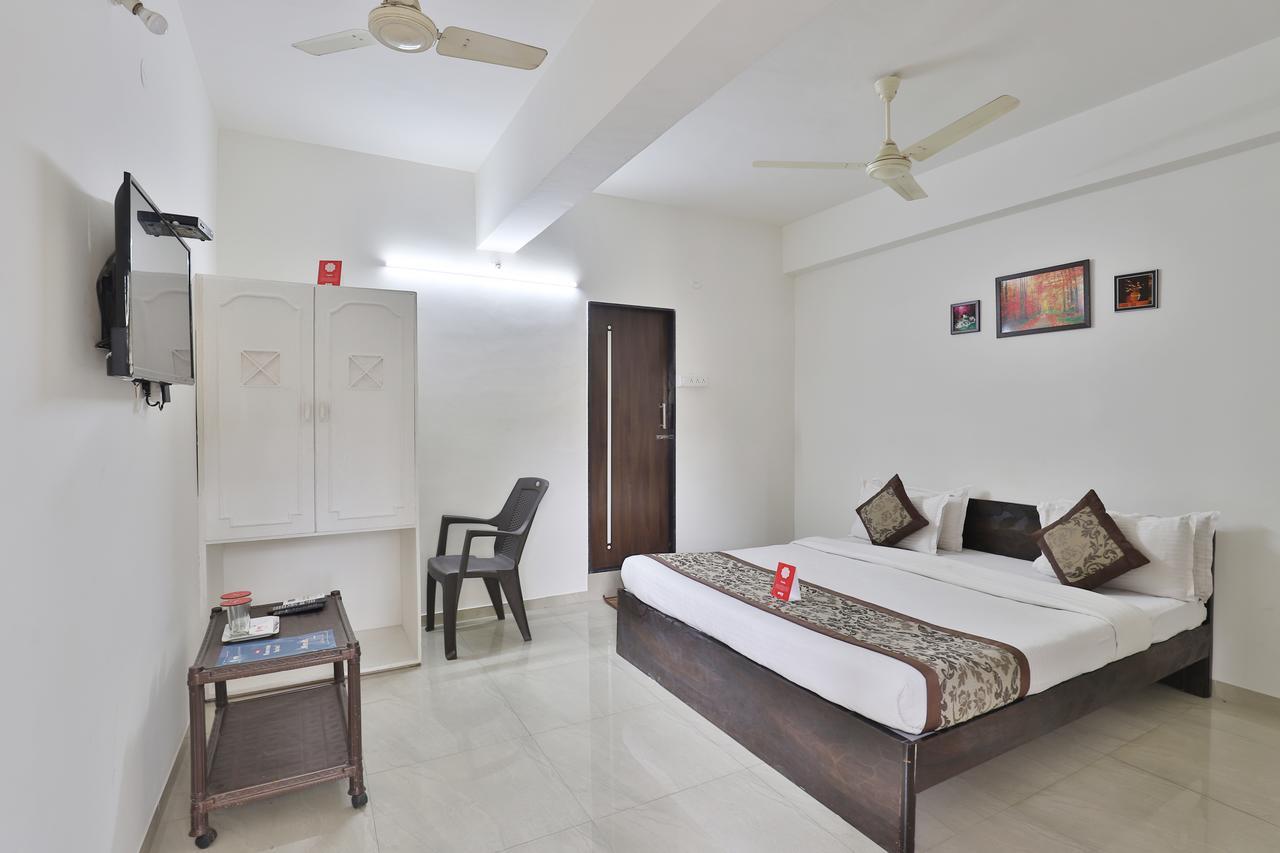 Nova Hotel Star Palace Rajkot Extérieur photo