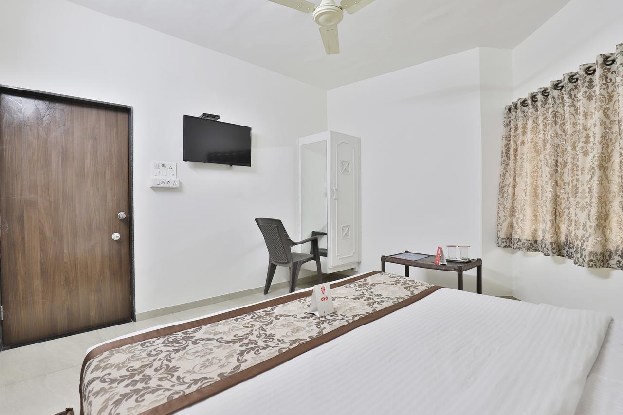 Nova Hotel Star Palace Rajkot Extérieur photo