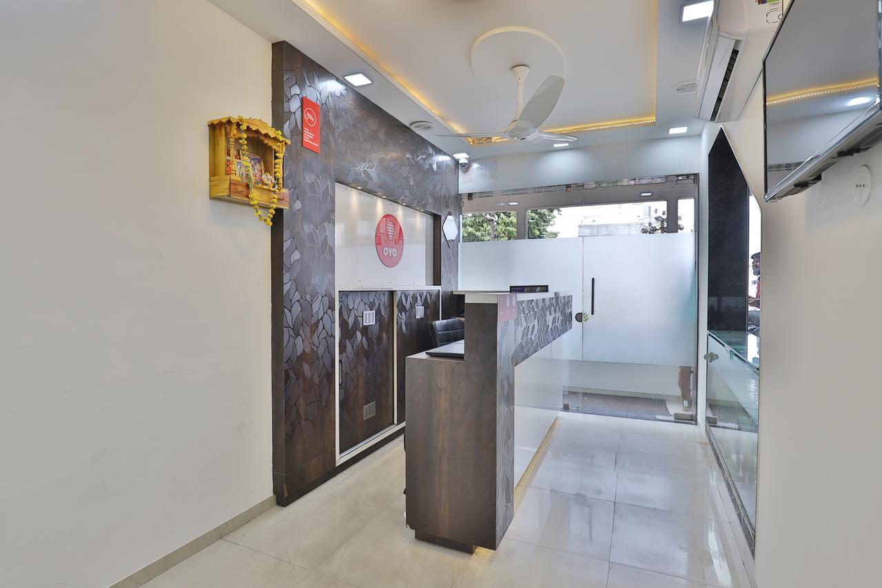 Nova Hotel Star Palace Rajkot Extérieur photo