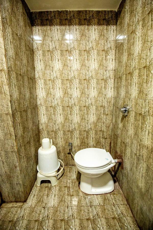 Nova Hotel Star Palace Rajkot Extérieur photo