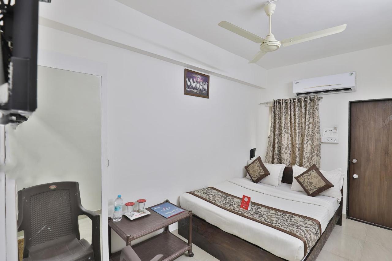 Nova Hotel Star Palace Rajkot Extérieur photo