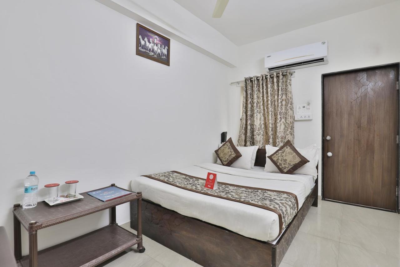 Nova Hotel Star Palace Rajkot Extérieur photo